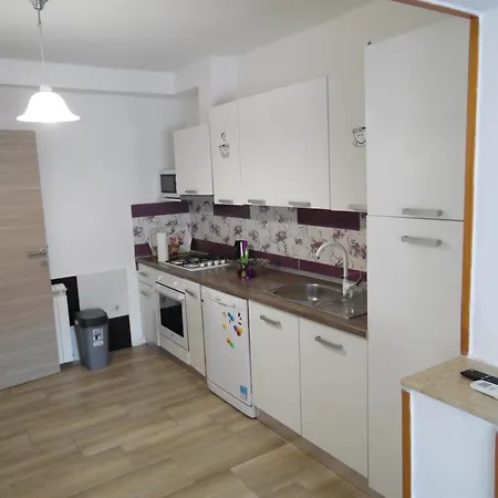 Hana Lejlighed Potpićan