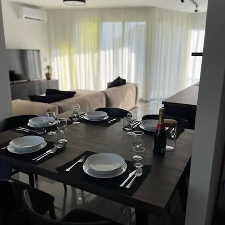 Hana Apartment