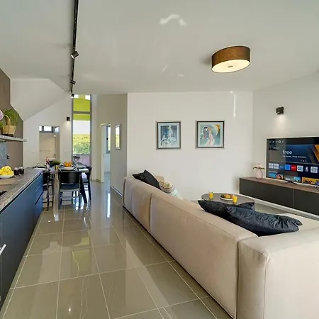 Hana Apartment